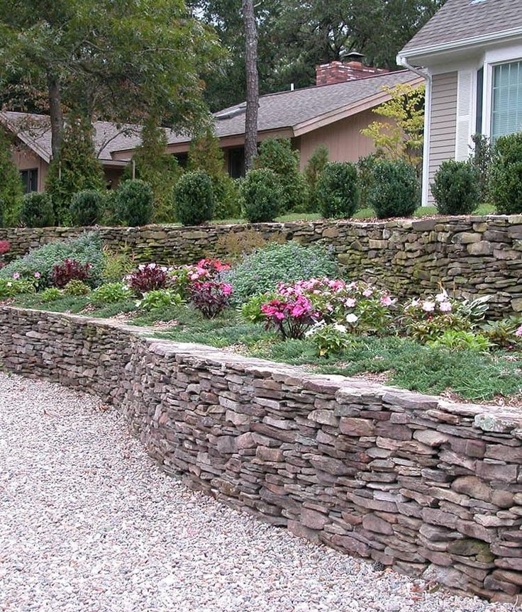 Stone Retaining Wall for building in Blue Mountains & Sydney Landscaping